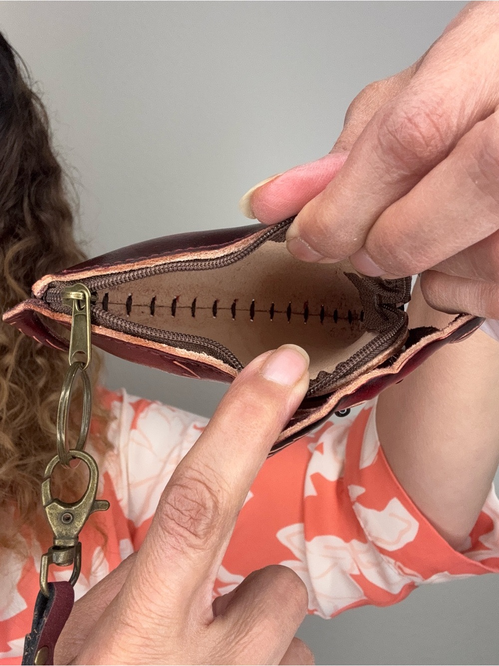 Dog handmade leather coin purse - Picture 8 of 10